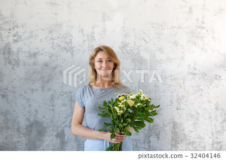 Photo of florist with flowers Photo of florist with flowers 32404146