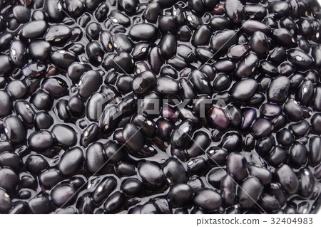 Black bean of Miyakojima returned with water (cowpea) 32404983