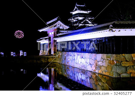 松本城（皇冠）黑門夜景照亮（長野縣松本市丸之內） 32405277