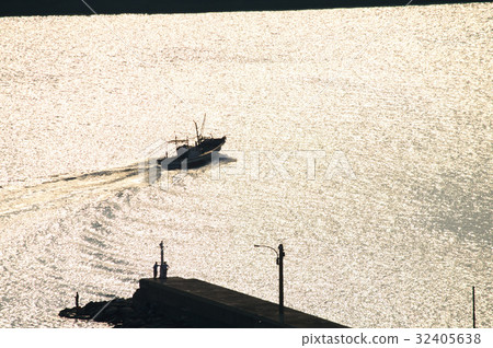 Squid fishing departure Squid fishing departure 32405638