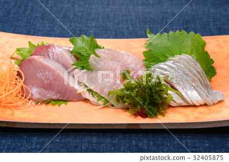 Assorted delicious sashimi Assorted delicious sashimi 32405875