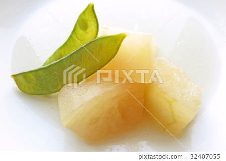 Simmered in winter mushrooms Simmered in winter mushrooms 32407055