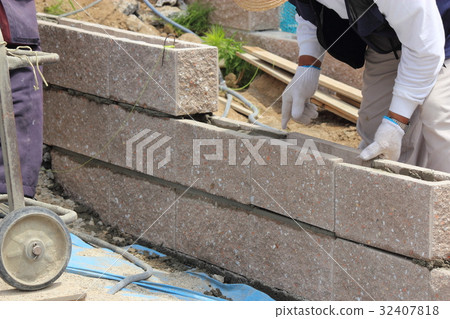 Exterior construction 32407818