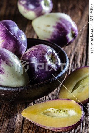 South American fruit sweet cucumber. Pepino dulce 32409390