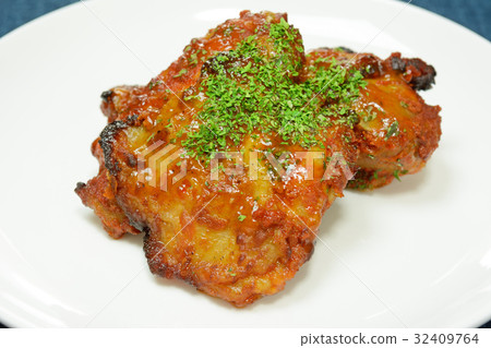 Delicious tandoori chicken 32409764