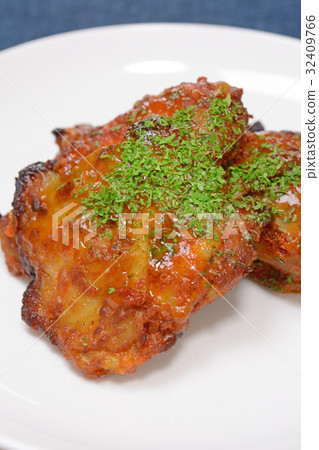 Delicious tandoori chicken Delicious tandoori chicken 32409766
