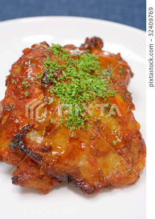 Delicious tandoori chicken Delicious tandoori chicken 32409769