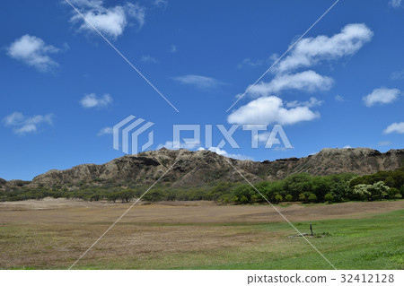 Hawaii Oahu State Memorial Park Diamond Head · Crater 32412128