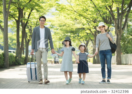 Family Travel Family Leisure Image Family Travel Family Leisure Image 32412396
