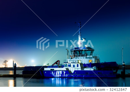 Blue tug ship Blue tug ship 32412847