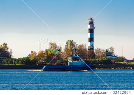 Blue small tug ship Blue small tug ship 32412994