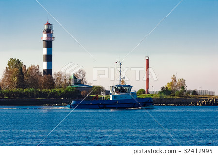 Blue small tug ship Blue small tug ship 32412995