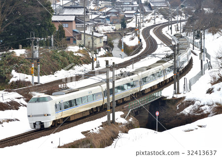 Series 683 Limited Express Thunderbird 9 32413637