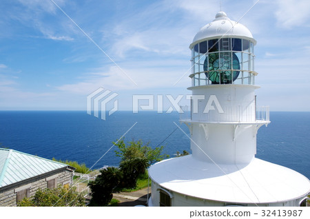 Muroto Cape Lighthouse 32413987