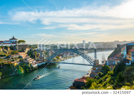 Don Lewis I bridge and Sarah de Pilar Abbey Don Lewis I bridge and Sarah de Pilar Abbey 32415097