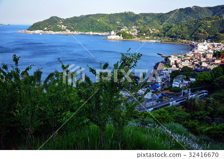 Izu Taga JR 251 Series Super Express Odoriko May 2017 (Atami-shi, Higashiga, Shizuoka Prefecture) Izu Taga JR 251 Series Super Express Odoriko May 2017 (Atami-shi, Higashiga, Shizuoka Prefecture) 32416670