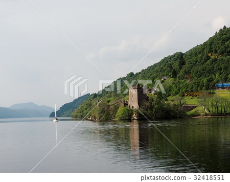 Loch Ness and Akart Castle 32418551