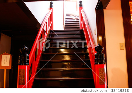 Soma Lounge / Mai Bashi Bridge 32419218