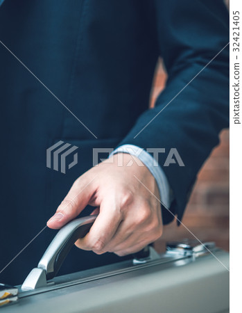 案件 32421405