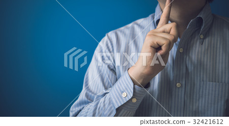 秘密 悄悄的 食指 32421612