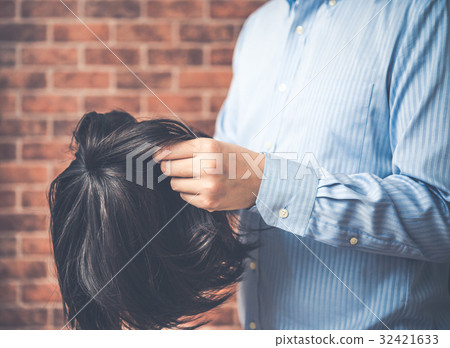 A wig A wig 32421633