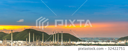 oil refinery, pethochemical industry and warehouse oil refinery, pethochemical industry and warehouse 32422751