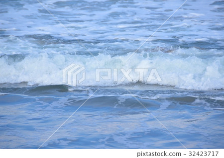 破碎的波浪（Iwasehama海灘/岩手市，富山縣） 32423717