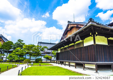 Honmaru God of Nijo Castle · Omotoshinono 32424087