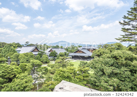 Honomaru god of Nijo castle from the castle tower Honomaru god of Nijo castle from the castle tower 32424342