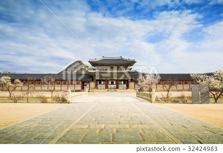 Gyeongbok Palace, Kunjongjeon Gyeongbok Palace, Kunjongjeon 32424983