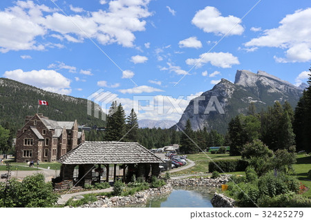 Canadian Rockies Center of Tourism Cascade Garden in Banff 32425279