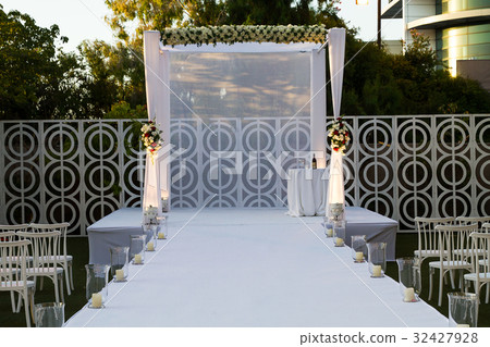 Jewish Hupa , wedding putdoor . 32427928