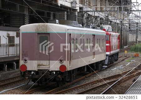 EF 81 + Yumani EF 81 + Yumani 32428651