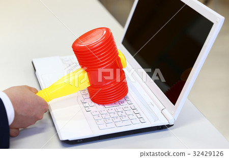 對無法使用的PC感到惱火 32429126