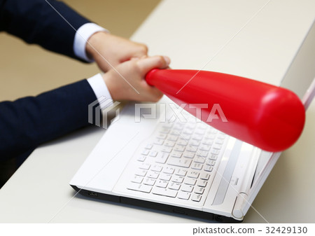 對無法使用的PC感到惱火 32429130