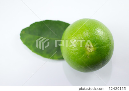 lemon and green leaf isolated on white background 32429135