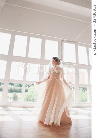 portrait of beautiful bride indoor in studio portrait of beautiful bride indoor in studio 32430918