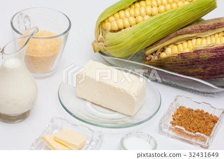 Arepa (sweet corn bread) ingredients  32431649
