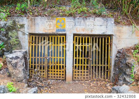 老日本軍隊防空庇護所 32432808