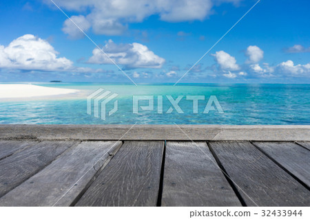 Wooden floor with seascape 32433944