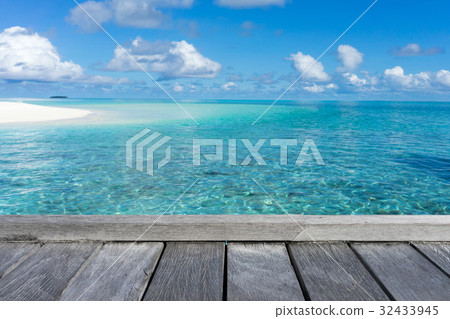 Wooden floor with seascape 32433945