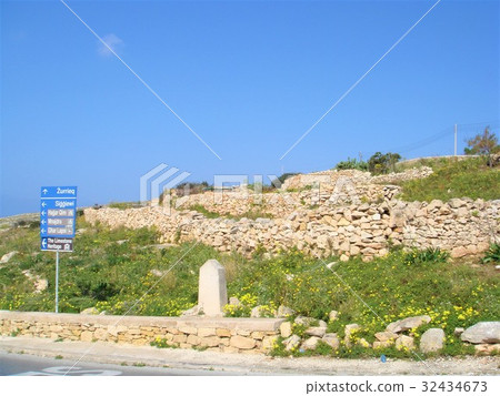 Mediterranean 32434673