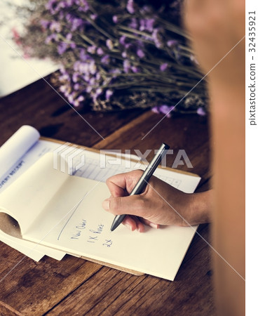 Business of flower shop with woman owner Business of flower shop with woman owner 32435921