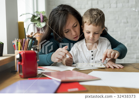 Family People Feelings Expression Background 32438373