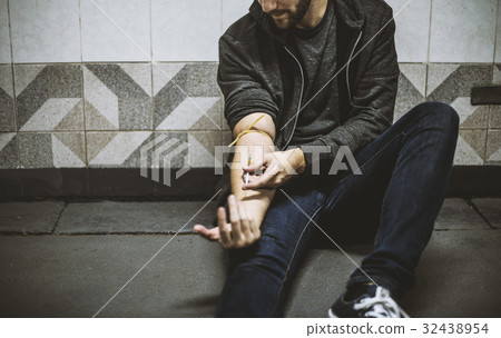 Junkie People Using Syringe Injecting Narcotic Illegal Drugs Junkie People Using Syringe Injecting Narcotic Illegal Drugs 32438954