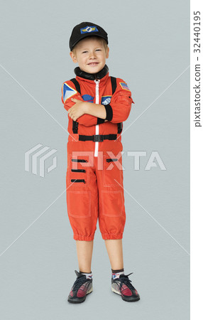 Little boy with astronaut dream job smiling 32440195