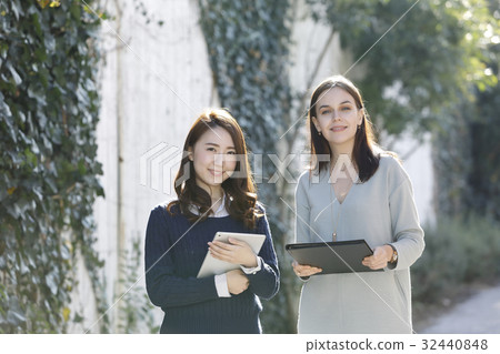 International exchange  32440848