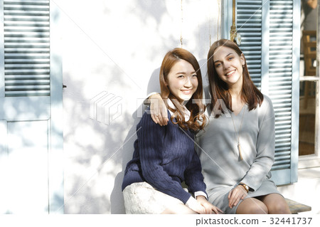 Japanese female foreign women 32441737