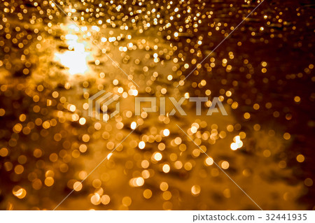 Drops of water Drops of water 32441935