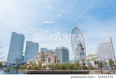 Yokohama Cosmo world Amusement park in Yokohama  32442335